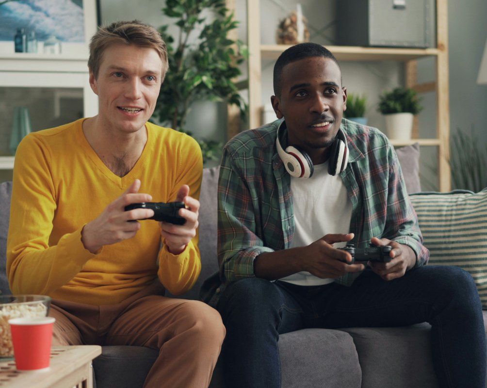 two friends gaming